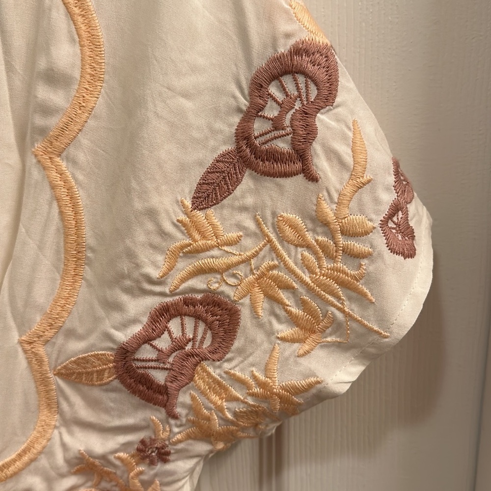 Embroidered Top - Picture 6 of 8